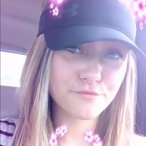 Meet your Posher, Carlie